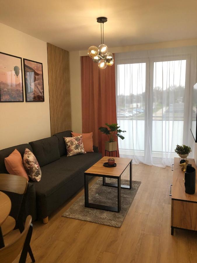 Apartament Pileckiego Nowy Dwor Mazowiecki Modlin Airport Exterior photo